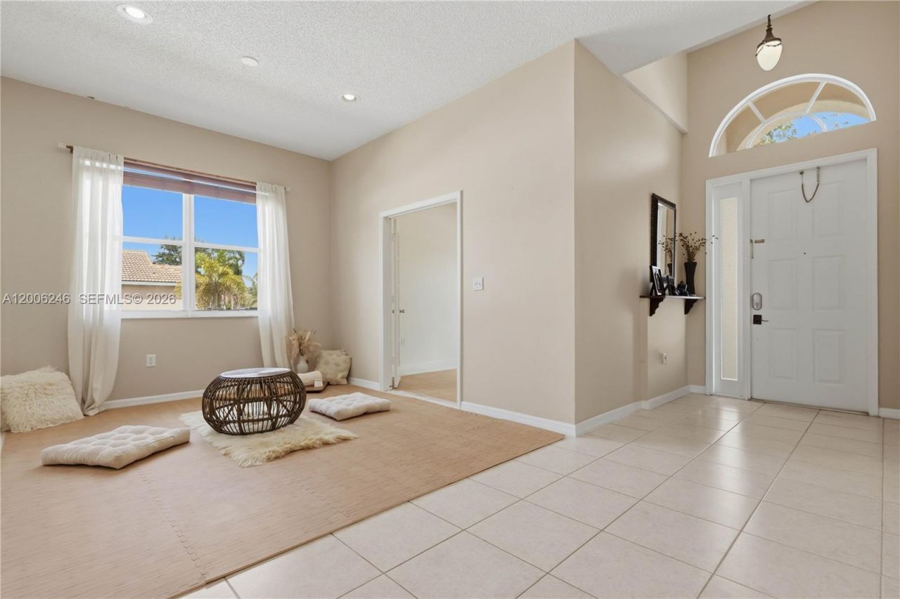 16284 NW 24th St, Pembroke Pines, FL 33028 Photo