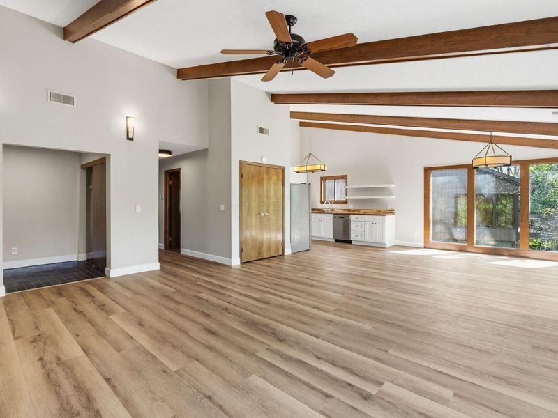 3157 Griggsview Court , Unit 3, Columbus, OH 43221 Photo 11