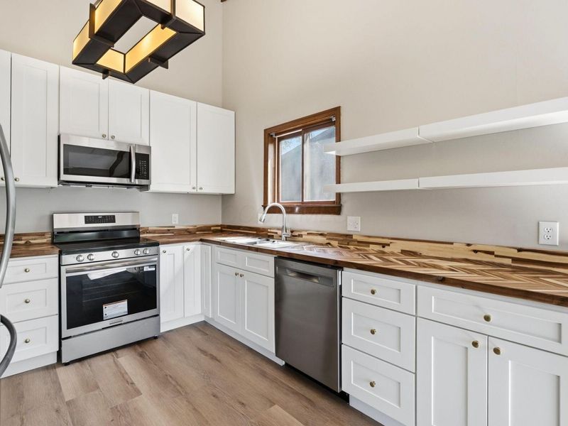 3157 Griggsview Court , Unit 3, Columbus, OH 43221 Photo 14