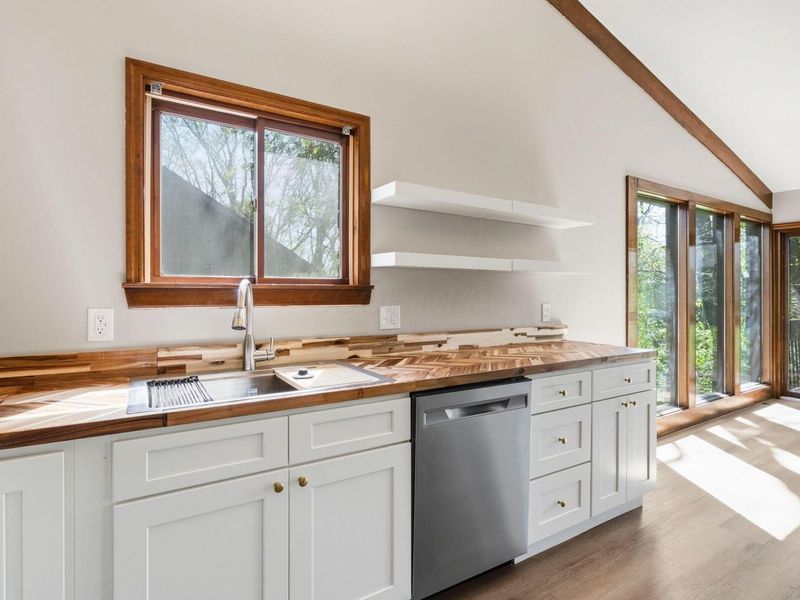 3157 Griggsview Court , Unit 3, Columbus, OH 43221 Photo 16