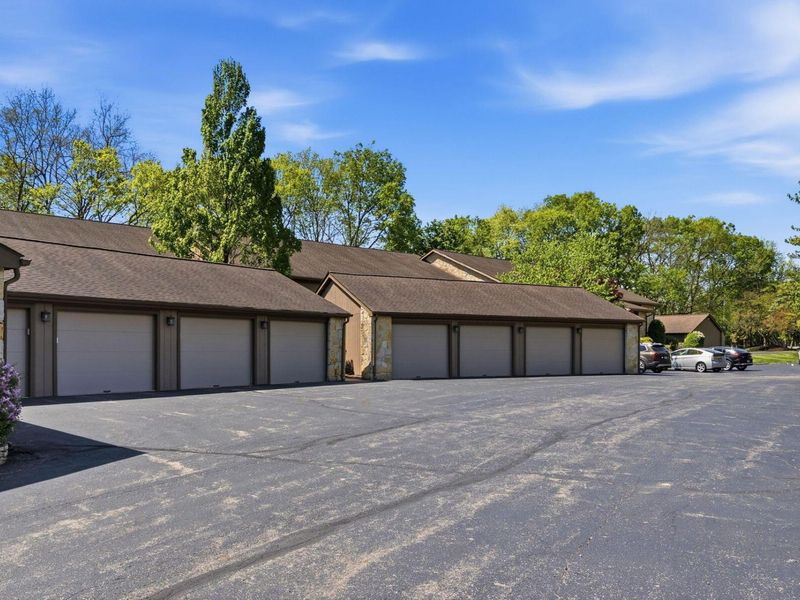 3157 Griggsview Court , Unit 3, Columbus, OH 43221 Photo 3