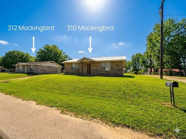 310 E Mockingbird Lane, Valliant, OK 74764