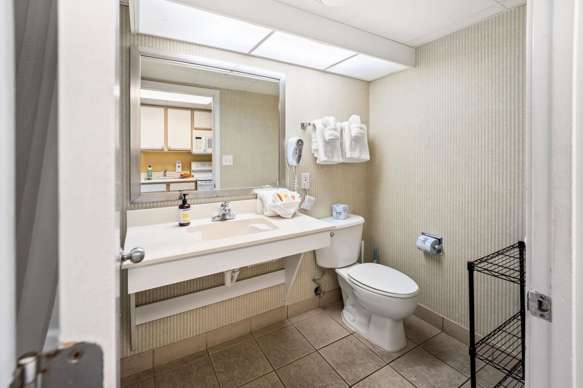 2000 N Ocean Blvd. Photo 12