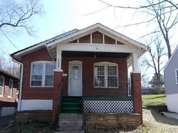 102 S Hartnett Avenue , St Louis, MO 63135