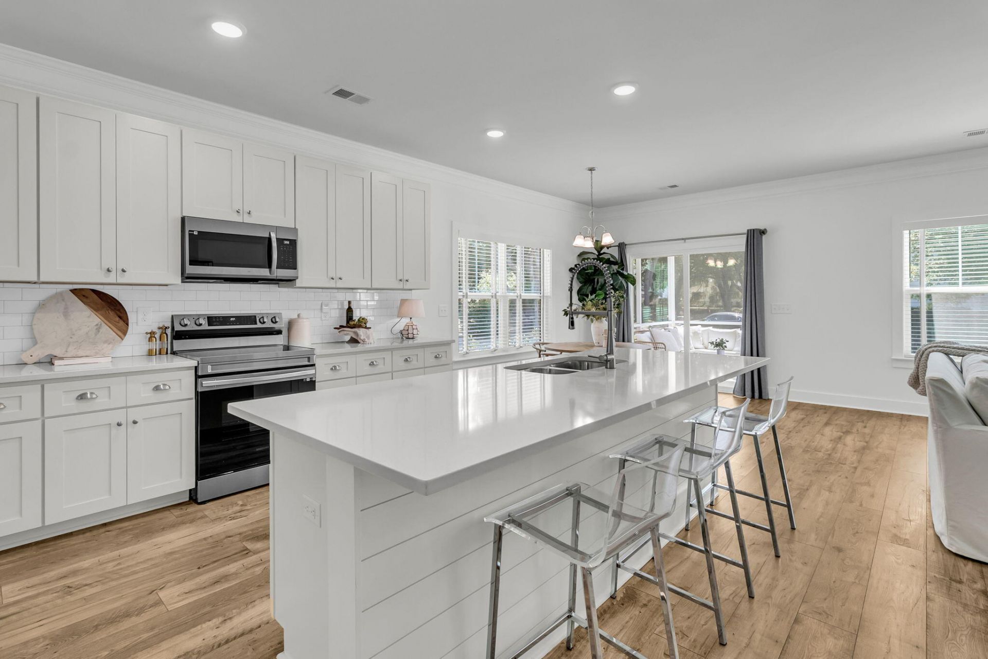 651 Spark Street Photo 11