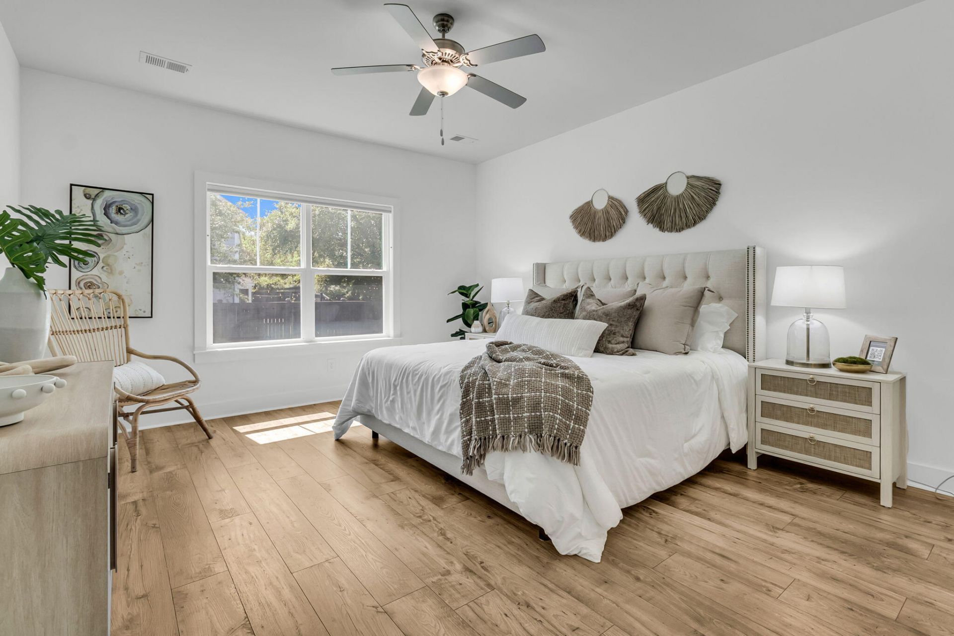 651 Spark Street Photo 17