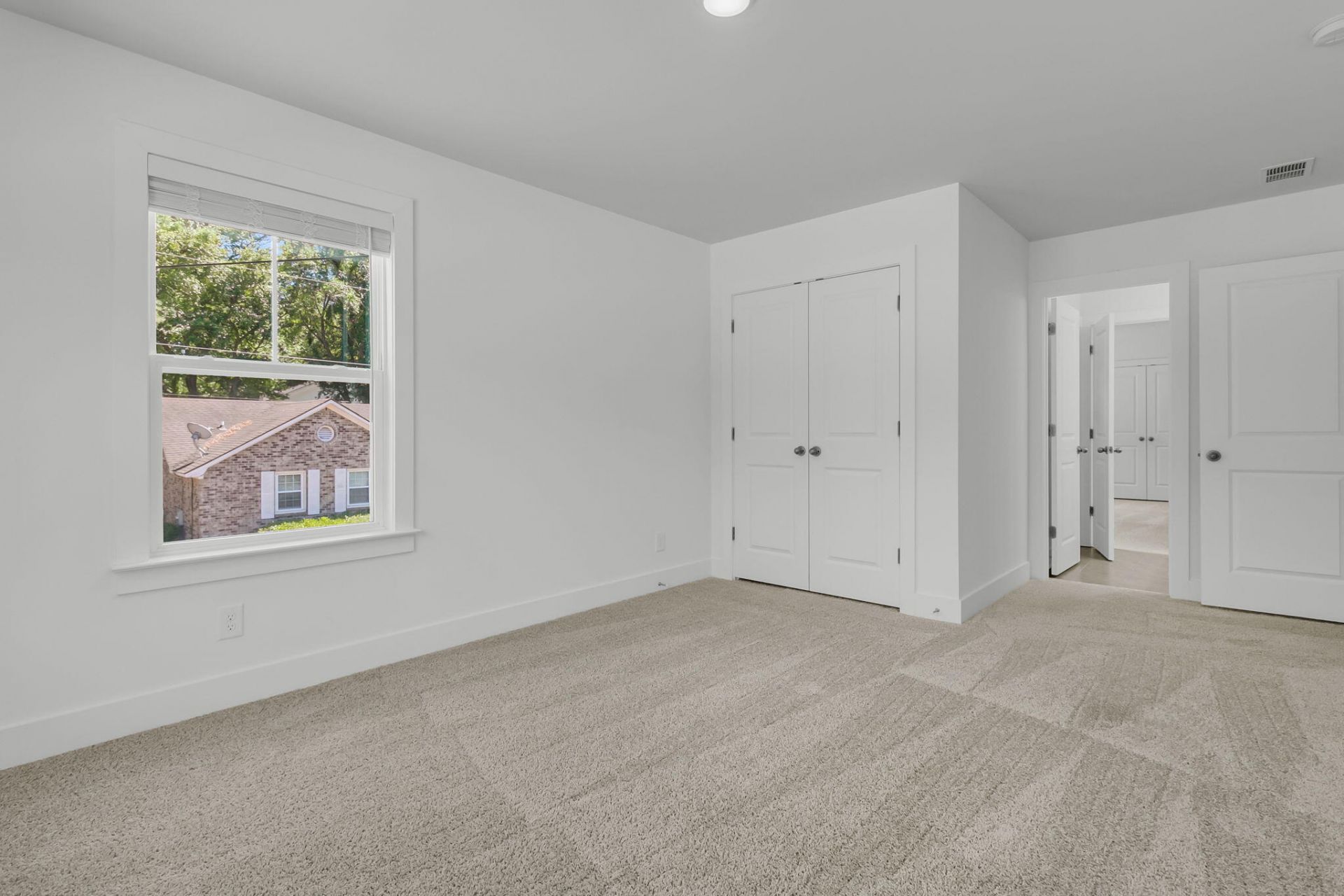 651 Spark Street Photo 33