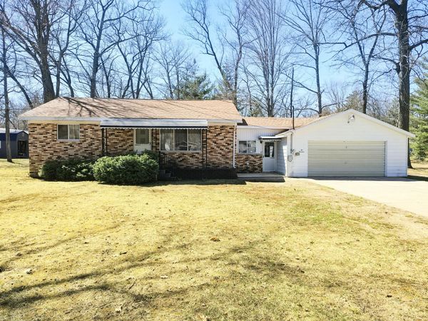 213 Chippewa Trail, Prudenville, MI 48651