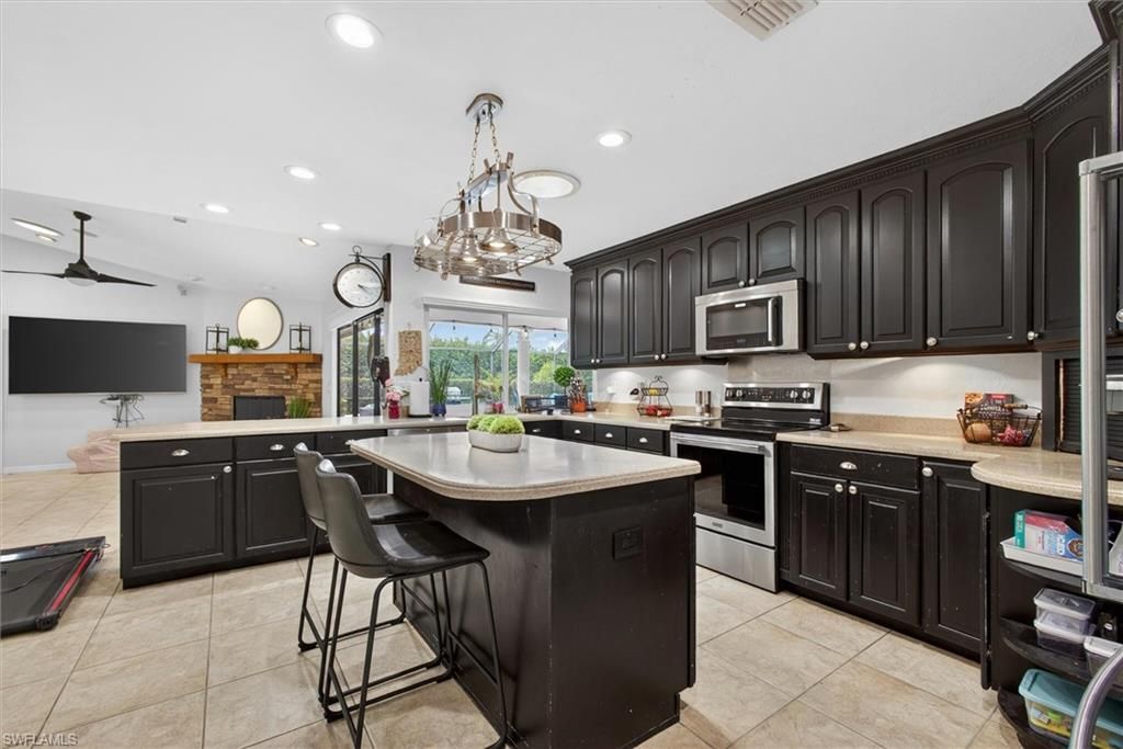 1231 Westfield Dr, Fort Myers, FL 33919 Photo