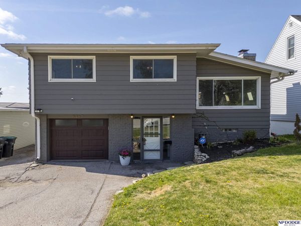 6467 William Street, Omaha, NE 68106