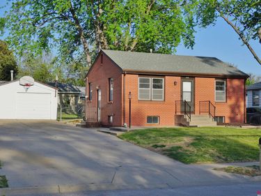 2956 N 12th Street , Lincoln, NE 68521