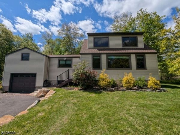 9 Hewitt Rd, West Amwell, NJ 08530