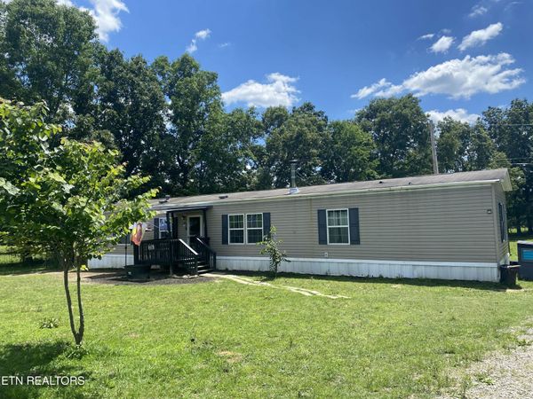 174 Claude Howard Rd, Deer Lodge, TN 37726