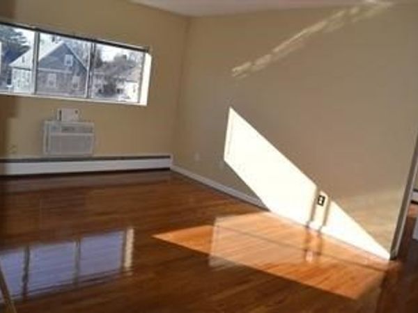 416 Belgrade Ave, Unit 46, Boston, MA 02132