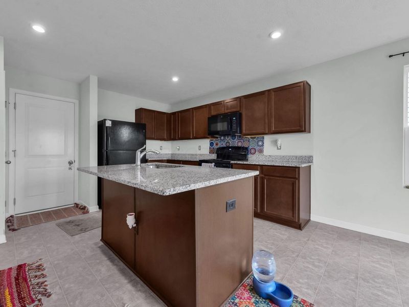 336 Professional Parkway, Marysville, OH 43040 Photo 10