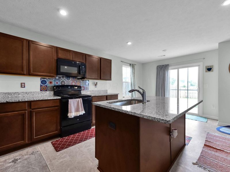 336 Professional Parkway, Marysville, OH 43040 Photo 7