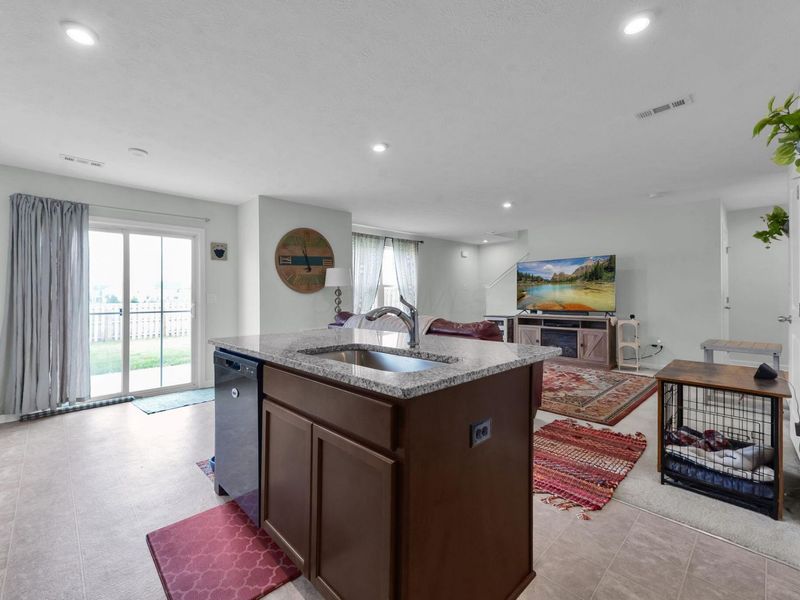 336 Professional Parkway, Marysville, OH 43040 Photo 8