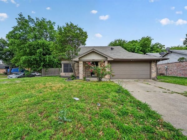 2401 Channing Drive, Grand Prairie, TX 75052