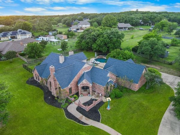 175 Oak Trail Drive, Double Oak, TX 75077