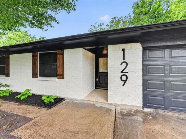 129 N Dobson Street , Burleson, TX 76028