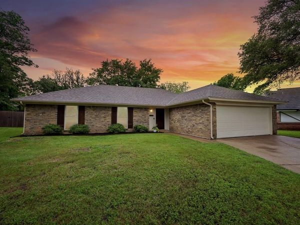 4506 Partridge Court , Arlington, TX 76017