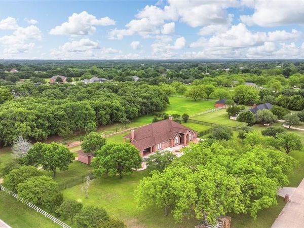 6375 Pecan Hollow Lane, Burleson, TX 76028