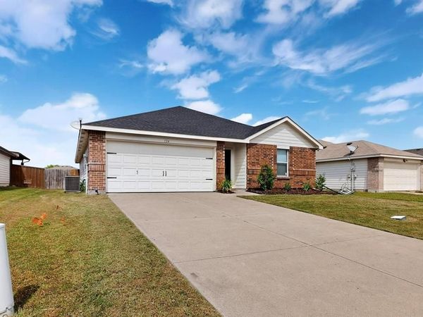 124 Sandlewood Drive , Terrell, TX 75160