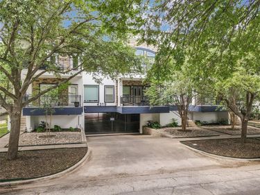 4319 Bowser Avenue, Unit 204, Dallas, TX 75219