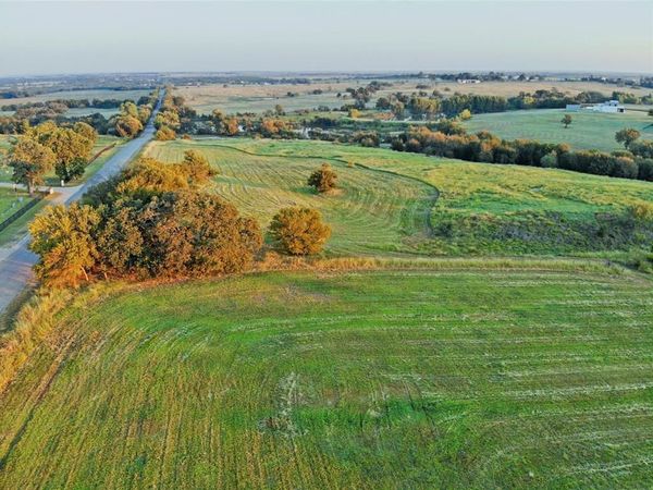 434 Four Corners Road , West, TX 76691