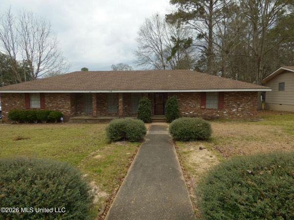 238 Westview Circle, McComb, MS 39648