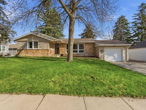 1112 Monongalia Avenue SW, Willmar, MN 56201