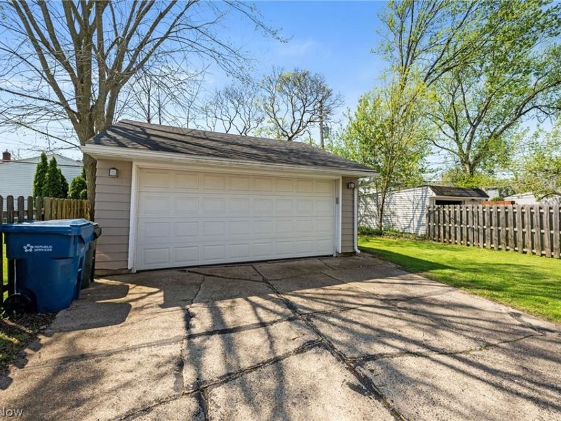 20893 Belvidere Avenue, Fairview Park, OH 44126 Photo 27