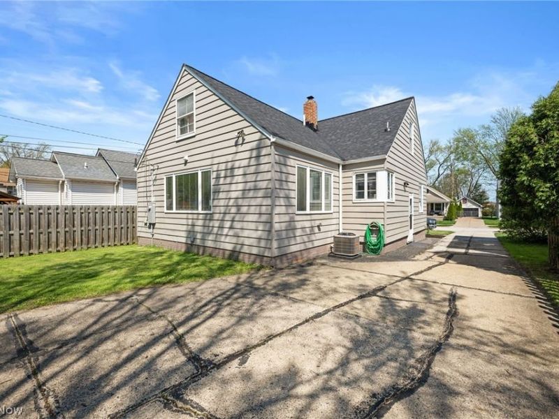 20893 Belvidere Avenue, Fairview Park, OH 44126 Photo 28