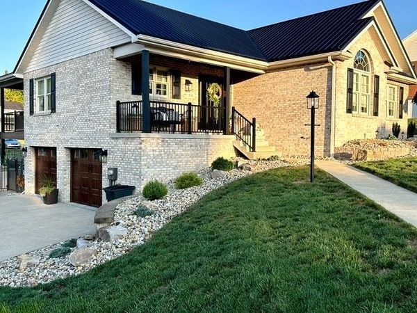 216 Elm Drive, Mount Pleasant, PA 15666