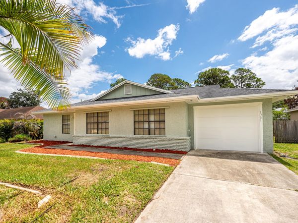 1781 SW Cloverleaf Street, Port St. Lucie, FL 34953
