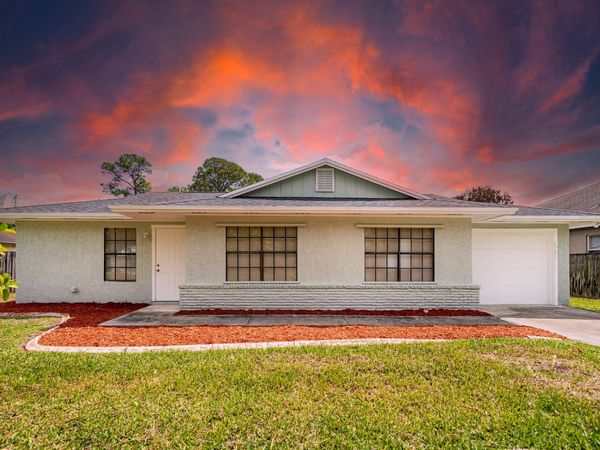 1781 SW Cloverleaf Street, Port St. Lucie, FL 34953