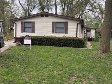 7631 N 101 Plaza , Omaha, NE 68122