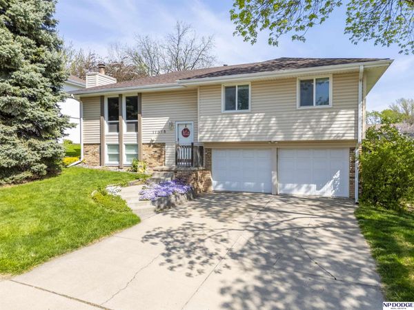 11018 Z Street , Omaha, NE 68137