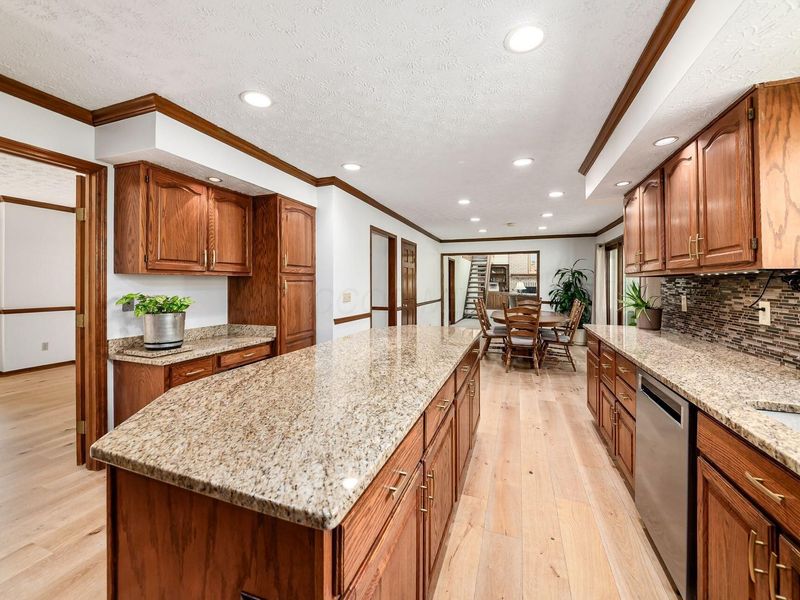 8867 Belisle Court, Dublin, OH 43017 Photo 10