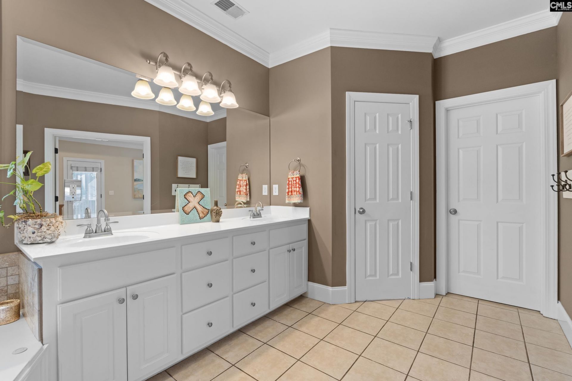 923 Seabrook Court  Photo 22