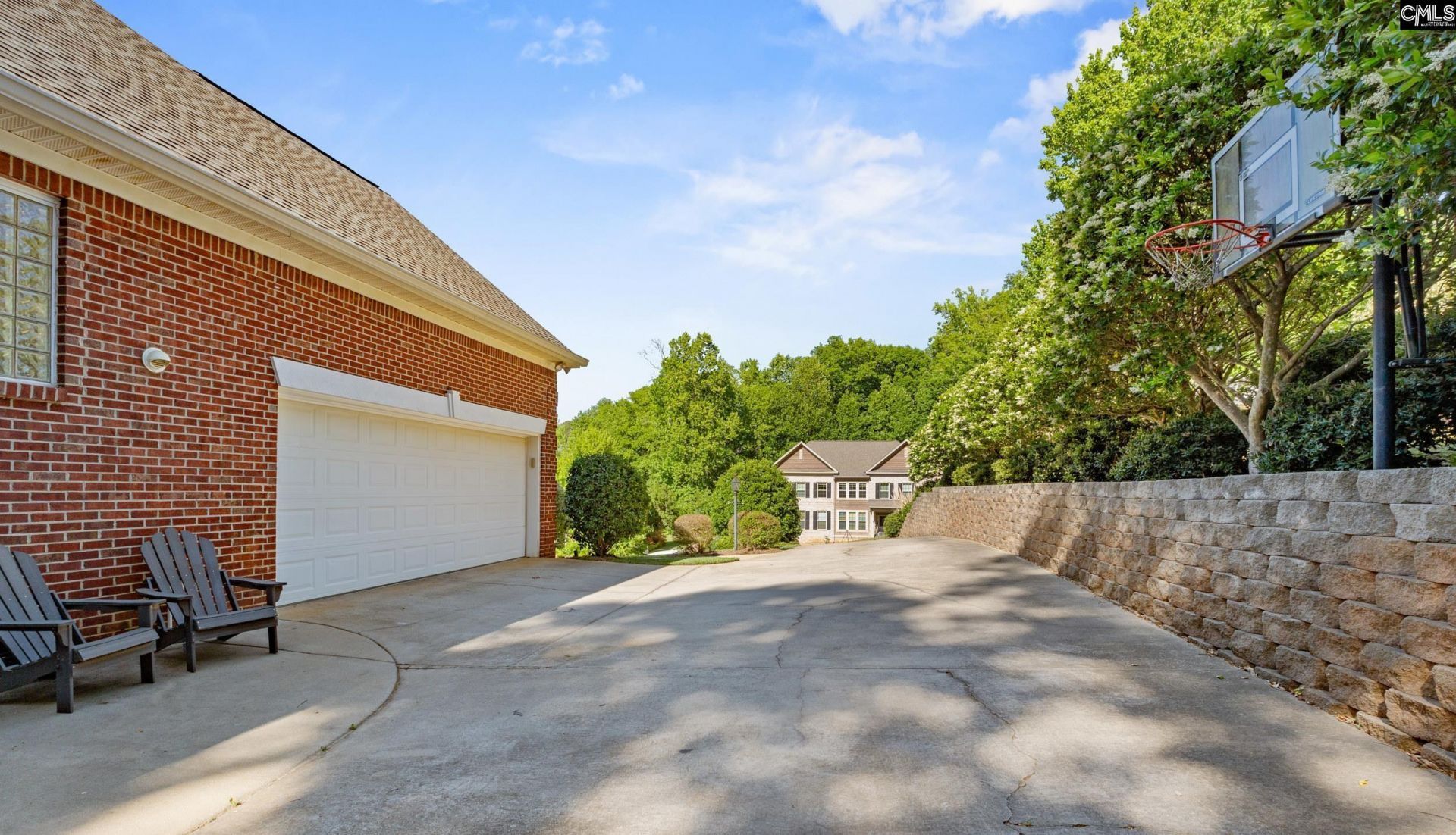 923 Seabrook Court  Photo 4