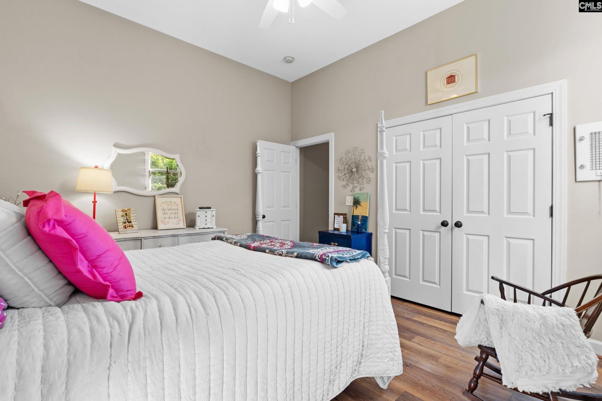 923 Seabrook Court  Photo 40