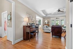 923 Seabrook Court  photo 4