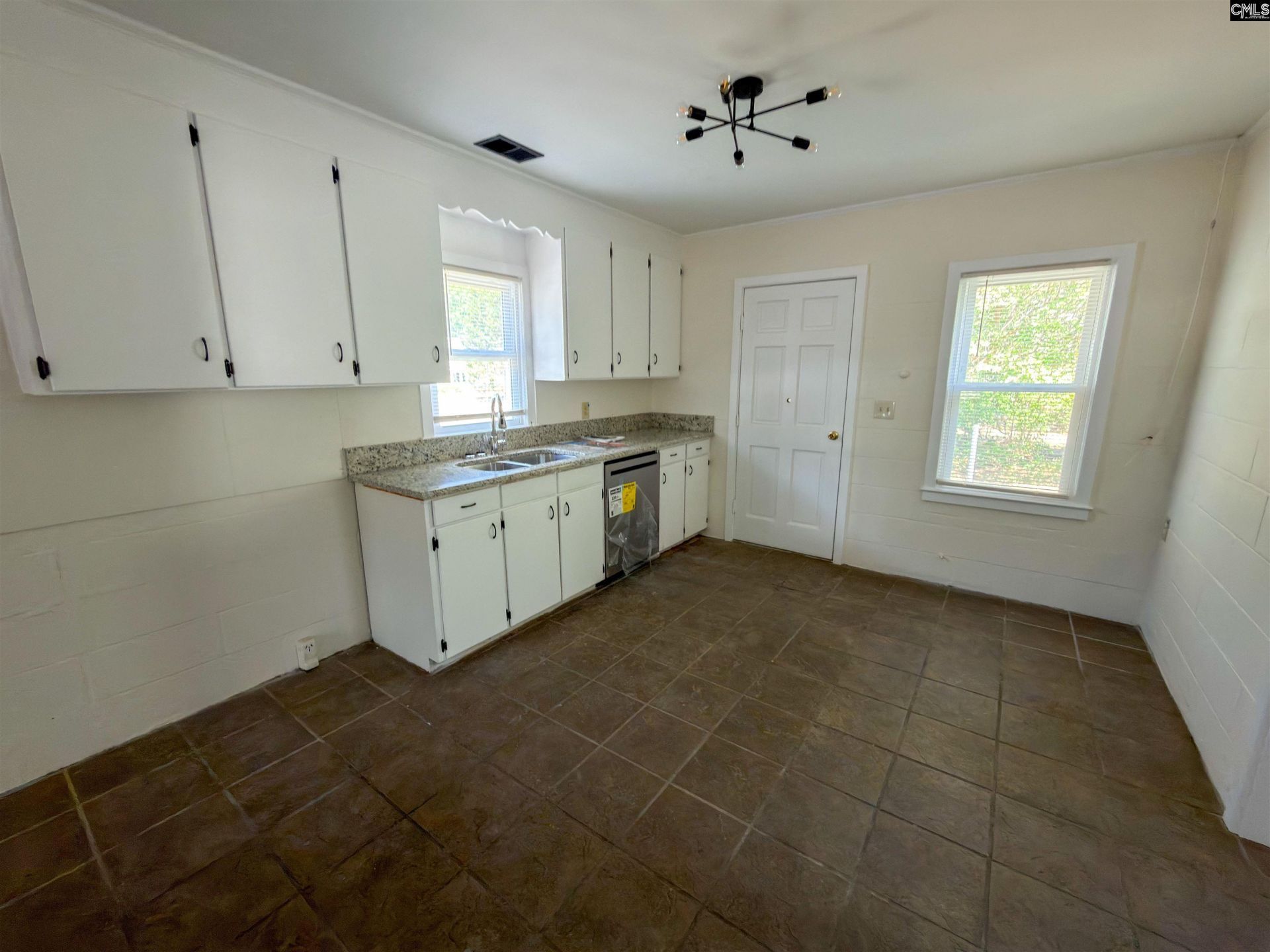 933 Rawl Road  Photo 8