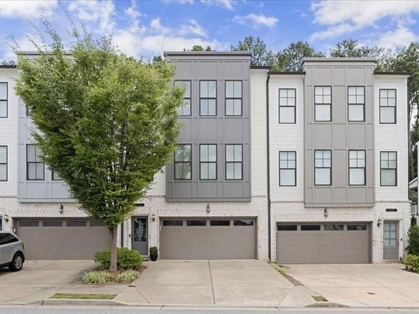 6136 Eves Way, Norcross, GA 30071