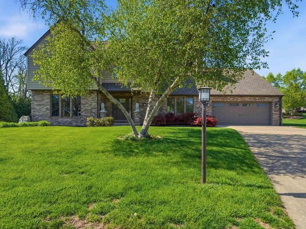 1115 TOTTENHAM Court, Washington, IL 61571