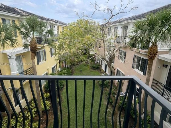 556 NW 39th Cir, Boca Raton, FL 33431