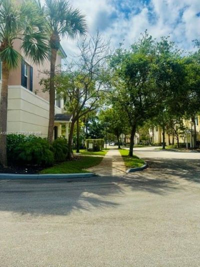 556 NW 39th Cir, Boca Raton, FL 33431 Photo