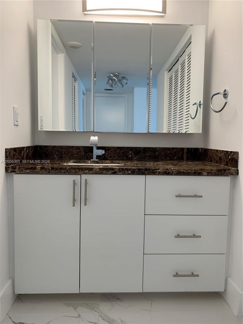 9273 Collins Ave , Unit 606, Surfside, FL 33154 Photo