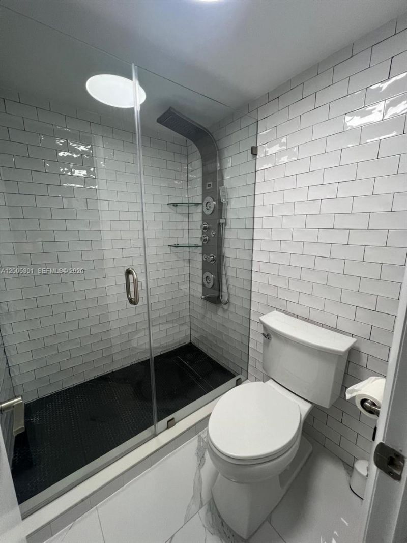 9273 Collins Ave , Unit 606, Surfside, FL 33154 Photo